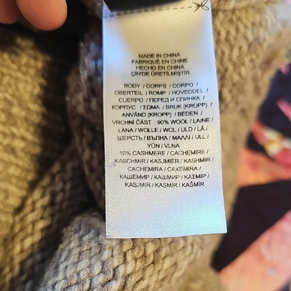 Ralph Lauren Wool/Cashmere Turtleneck Sweater - Picture 6 of 6